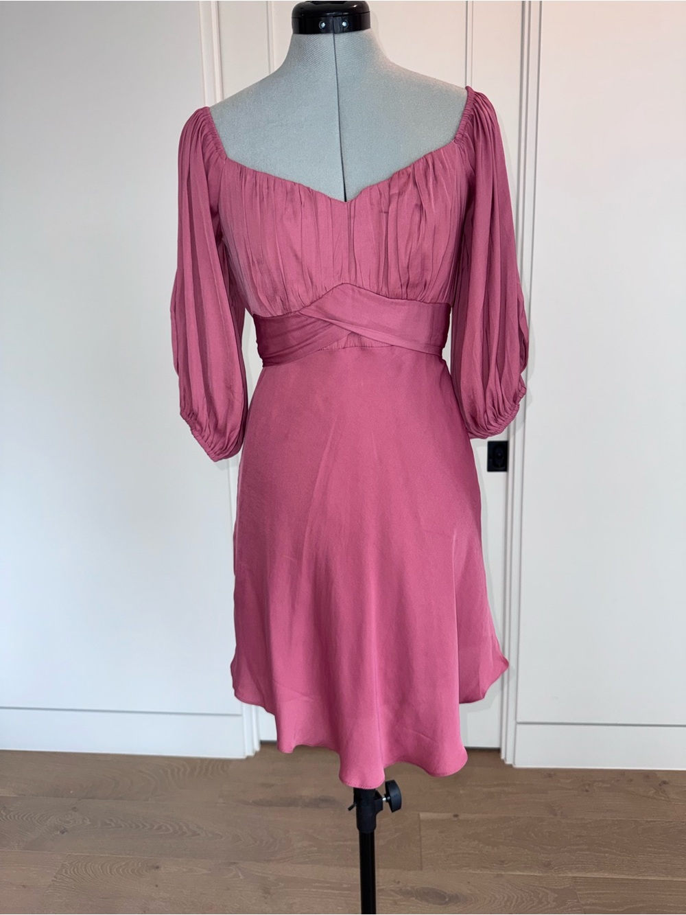 Mauve Pink Long-Sleeve V-Neck Waistband Dress